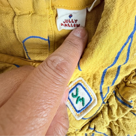 JELLY MALLOW Heart crush | floral print dress, likely from the brand Cuby & Mom - Picture 6 of 11